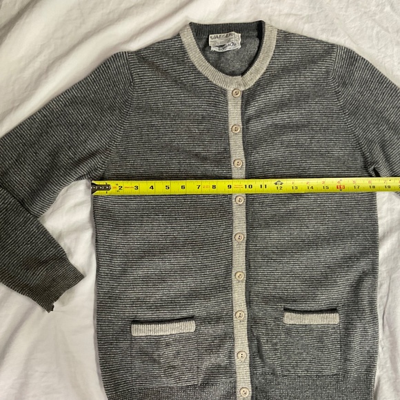Vintage 100% Cashmere Cardigan by Jaeger (size m) - Picture 4 of 6